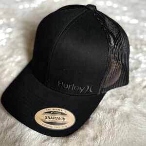 NWT Hurley Black on Black SnapBack Trucker Hat - Curved Bill - Mesh Back